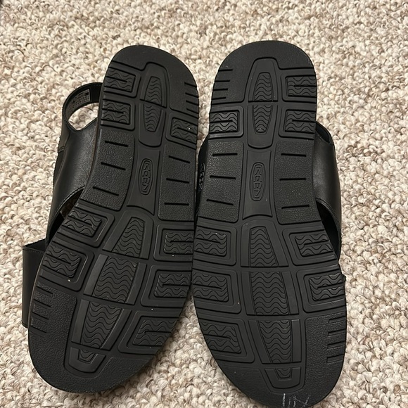 Keen new women saddle size us10 - Picture 3 of 5